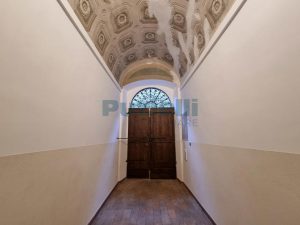 L'Agenzia Puzielli esclusivo appartamento e studio nel centro storico di Fermo (98)