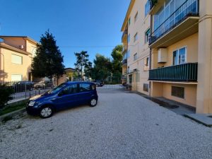 L’Agenzia Immobiliare Puzielli propone appartamento con balconi in vendita a Capodarco di Fermo (21)