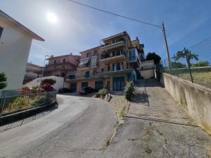Appartamento con garage in vendita in zona Tirassegno (38)