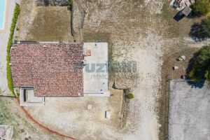L'Agenzia Immobiliare Puzielli propone villa con stupenda vista mare in vendita nelle Marche (12)