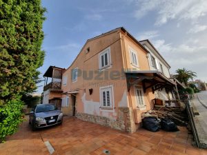 L’Agenzia Immobiliare Puzielli propone casa indipendente con terrazzo panoramico in vendita a Fermo (1)