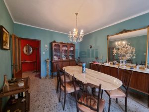 L’Agenzia Immobiliare Puzielli propone casa indipendente con terrazzo panoramico in vendita a Ortezzano (41)