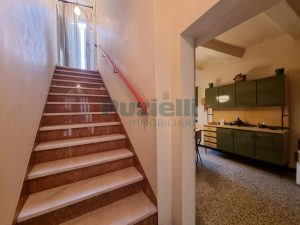 L’Agenzia Immobiliare Puzielli propone casa indipendente con terrazzo panoramico in vendita a Ortezzano (8)