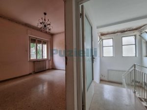 L'Agenzia Immobiliare Puzielli propone villa in vendita a Fermo (61)
