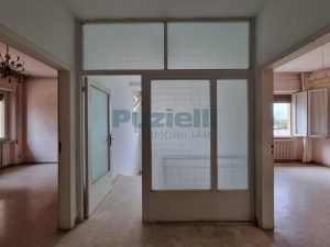 L'Agenzia Immobiliare Puzielli propone villa in vendita a Fermo (62)