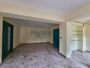 L'Agenzia Immobiliare Puzielli propone villa in vendita a Fermo (75)